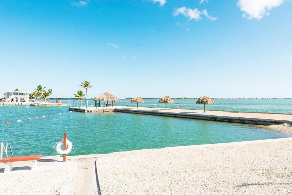 Oceania... Water Front Cottage Retreat ~ Cudjoe Key エクステリア 写真